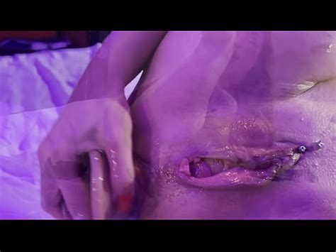 La Estrella Porno Cachonda Monika Fox Recibe Un Anal Profundo Con Un Consolador Enorme Muestra