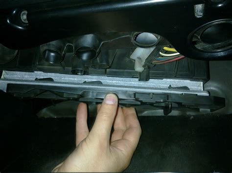 Passat B6/CC Чистка испарителя кондиционера и замена салонного фильтра ...