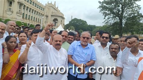 Bjp Decides To Boycott Assembly Session Stages Protest At Vidhana Soudha Over Mlas Suspension