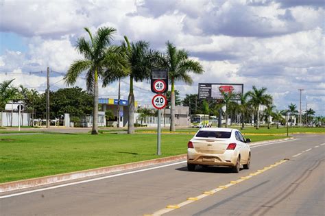 Novos radares começam a funcionar e registram carros a 180 km h em