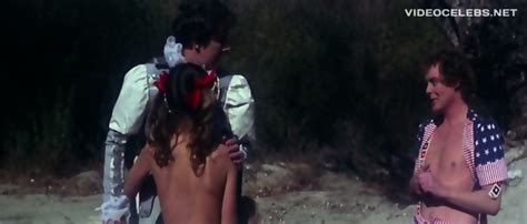 CMNF Lindsay Freeman Nude Scene