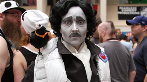 It's an Edgar Allan Poe Dameron Cosplay, Complete with a BB-8 Raven ...