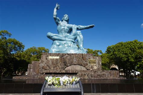 長崎平和公園で平和祈念像と平和の泉を見てきた Yas的なモノ