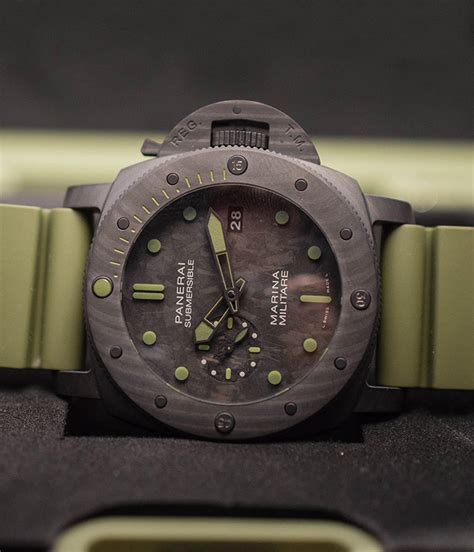 Часы Panerai Submersible Marina Militare Carbotech 47mm PAM00961