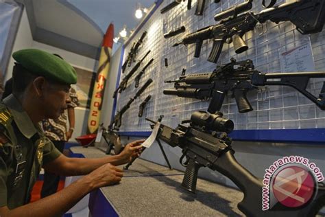 Pindad Targetkan Pendapatan Rp2 Triliun ANTARA News