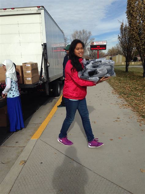 Utah Jazz Bear Delivers Coats And Gets Big Smiles — United Way Salt Lake