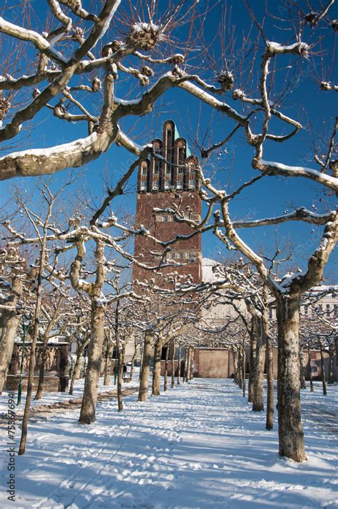 F Nf Finger Turm Mathildenh He Darmstadt Hochzeitsturm Stock Foto