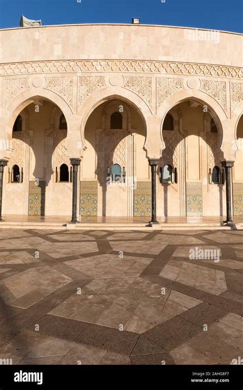 Mezquita De Hassan Ii Es Una Mezquita En Casablanca Marruecos Es La