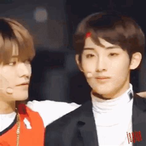 Nct Yuta NCT Yuta Winwin Discover Share GIFs