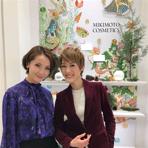 如月蓮さんのインスタグラム写真 如月蓮instagram「mikimotoさんのクリスマスコフレイベントのトークショーに参加させて頂き