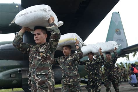 MISLEADING Photos Of Relief Operations In Earthquake Hit Mindanao