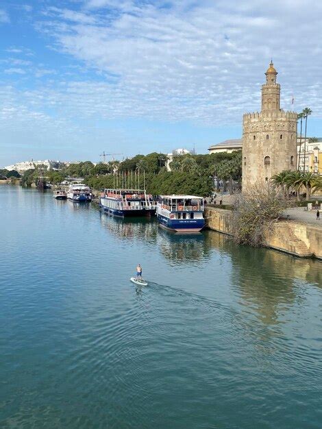 Premium Photo Sevilla Guadalquivir Santa Claus Paddel Surf