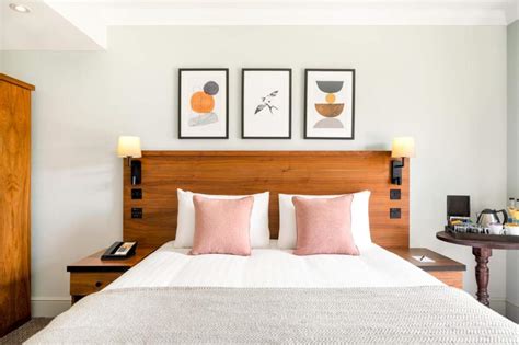 Chiddingfold Golf Club Golf Sleep And Play Golf Breaks