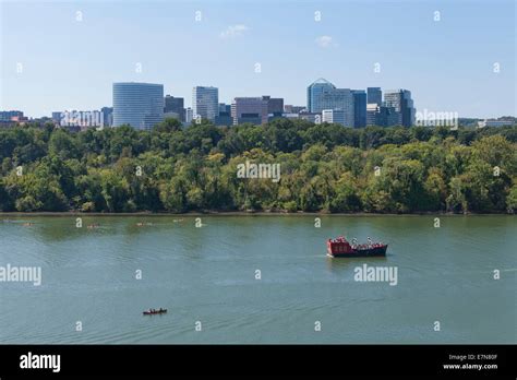 Arlington skyline hi-res stock photography and images - Alamy