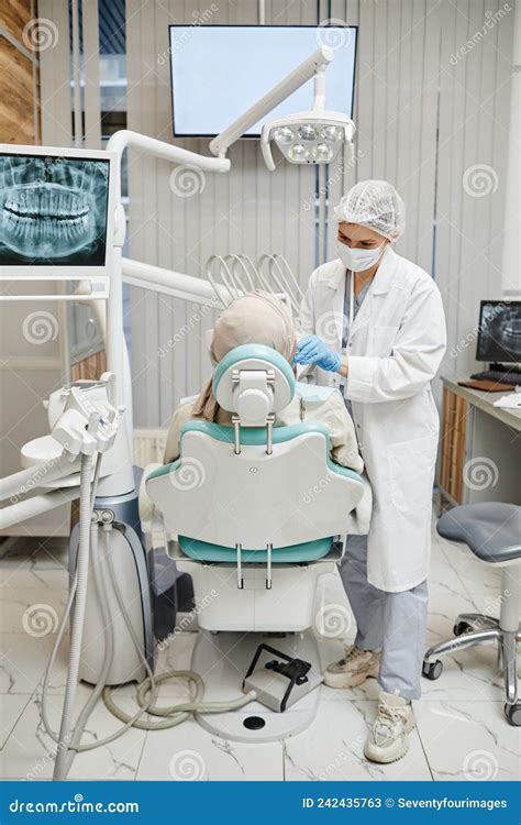 Female Dentist Working In Clinic Stock Image Image Of Care Checkup