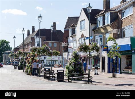 Horley Town Centre Hi Res Stock Photography And Images Alamy