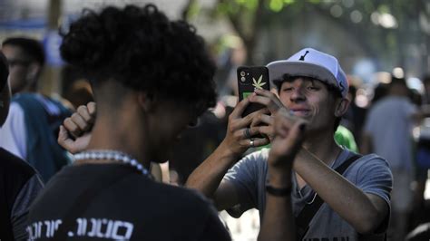 27 Fotos De La Marcha De La Marihuana En Buenos Aires Una Nube Verde