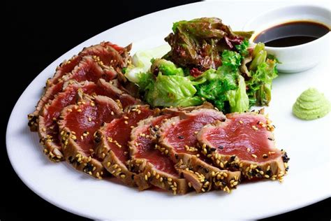 Tataki De Atún De Bonito De Solomillo De Cerdo O De Ternera