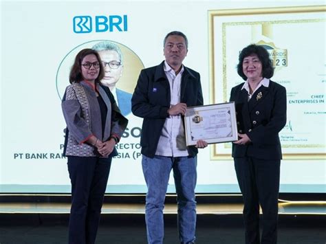 Kinerja Cemerlang Bikin BRI Sabet 3 Penghargaan Kumparan