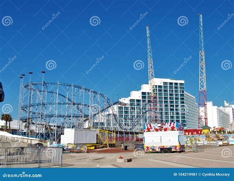 Daytona Beach Boardwalk Amusements Editorial Photo - Image of carnival ...