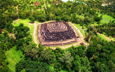 Sunrise at Borobudur | Opening Hours, Tickets, Transport & More - Daily ...