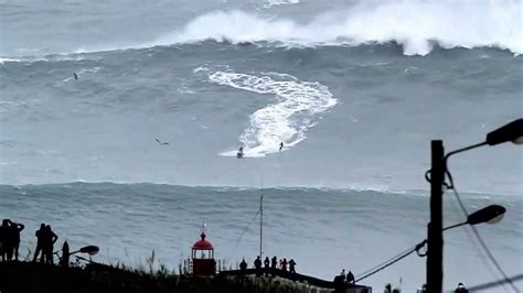 Surf Extreme Surf Nazaré Portugal Biggest Waves In The World Youtube