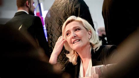 Pr Sidentielle Marine Le Pen Donn E En T Te Au Premier Tour