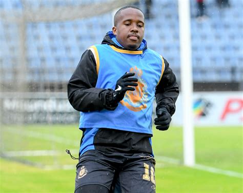 Pirates Must Sign Him Andile Mpisanes Training Video Goes Viral