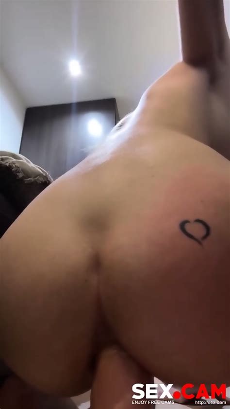 Cam Babe Fingering Her Lil Ass Riding Big Dildo Lil Ass