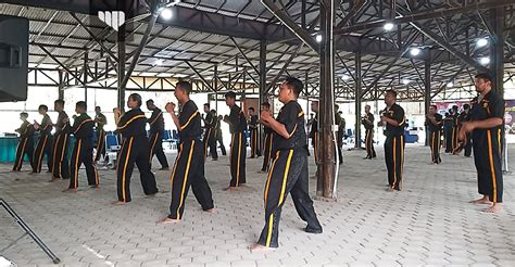 86 Kickboxer Ikuti Black Belt Grading Di Transformer Batu Malang Pagi