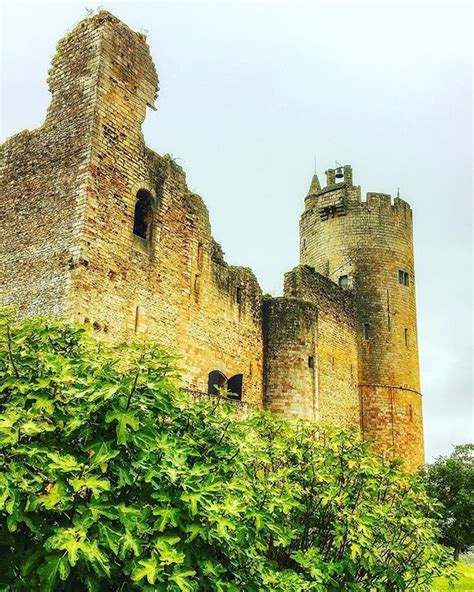 Le château de Najac dans l ouest Aveyron AveyronEmotion Instagram