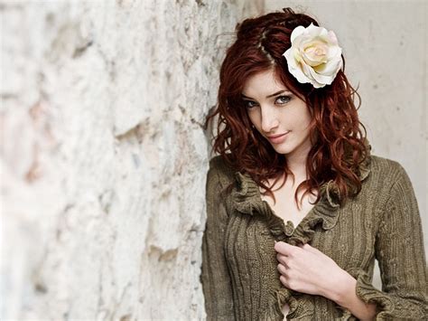 Sensual Gaze Women Susan Coffey Redhead Model Flower In Hair Hd