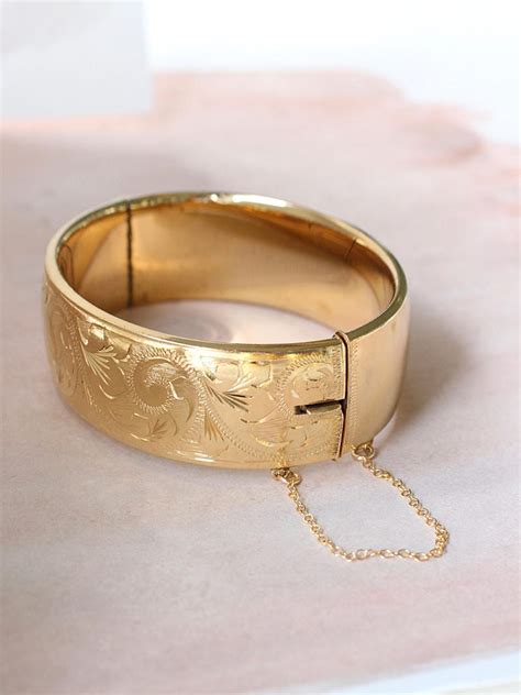 Vintage Gold Bangle Bracelet Swirl And Leaf Engraved 9ct Gold Metal