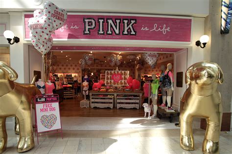 Victoria's Secret Pink Opens LA's First All-Pink Store at Hollywood ...