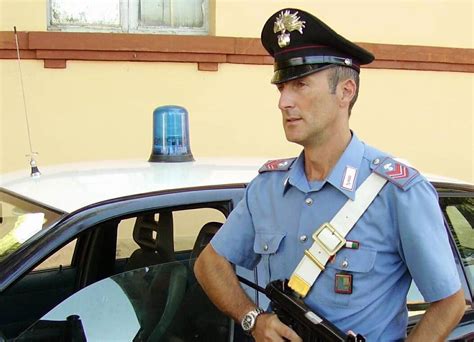 Donne Nel Mirino Aggredita In Garage Dal Compagno Violento Salvata Dai