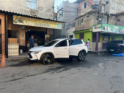 PM morre e outro fica baleado em tiroteio no Complexo do Maré no Rio