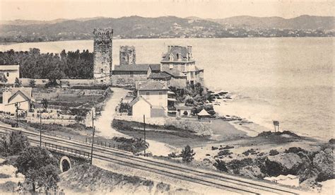 La Napoule Le Ch Teau Vue Sur Cannes Carte Postale Ancienne