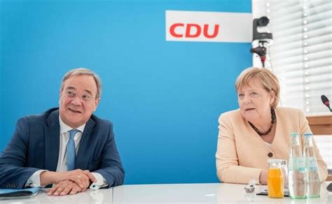 Merkel und Laschet werben gemeinsam in Stralsund um Wähler