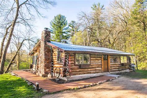 The Most Amazing And Cozy Log Cabins We Have Seen On Airbnb And VRBO