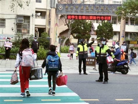 開學日護童勤務 竹市警加強校園暨週邊安全守望巡邏強化學童人身安全維護