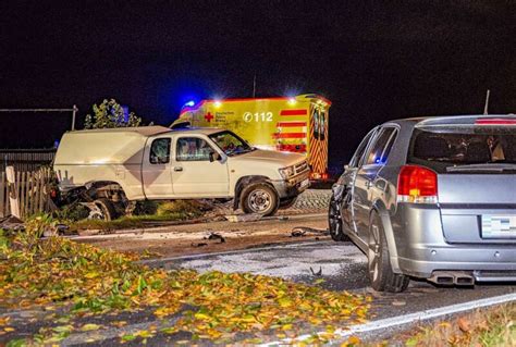 Auto Kracht In Fahrzeuggespann B Voll Gesperrt