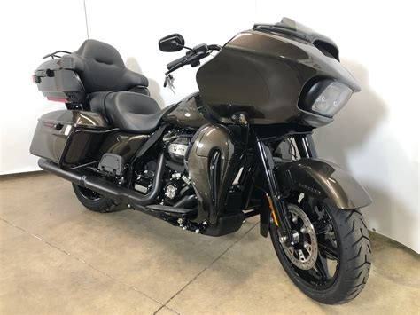 Harley Davidson Fltrk Road Glide Limited River Rock Gray Black