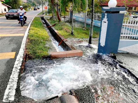 Paip Pecah Ribuan Pengguna Terjejas Harian Metro