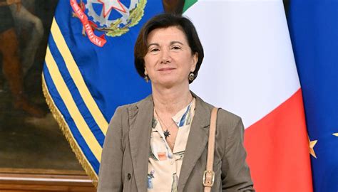 Chi è Eugenia Roccella La Ministra Per La Famiglia La Natalità E Le