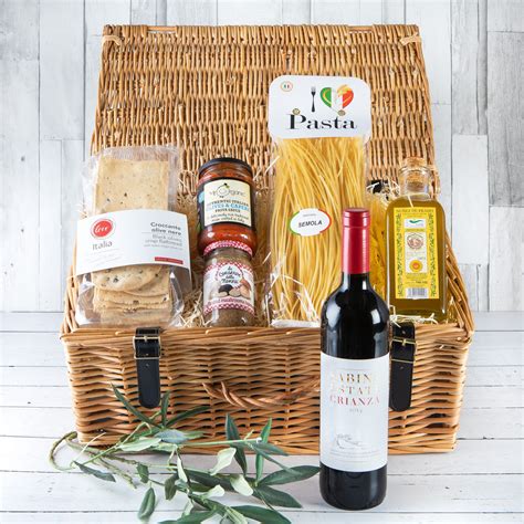 Mediterranean Deli Hamper From Cotswold Food Hampers Uk Delivery