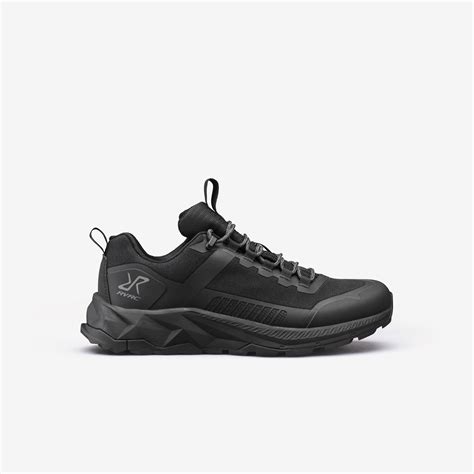 Phantom Trail Low Hiking Shoes Miehet Black Revolutionrace