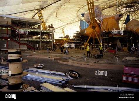 Millennium dome inside body zone hi-res stock photography and images - Alamy