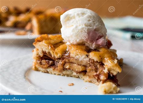 Apple Pie with Vanilla Ice Cream Stock Image - Image of close, pastry ...