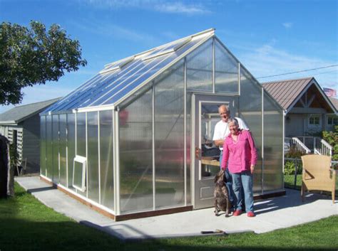 Polycarbonate Greenhouses • Insteading