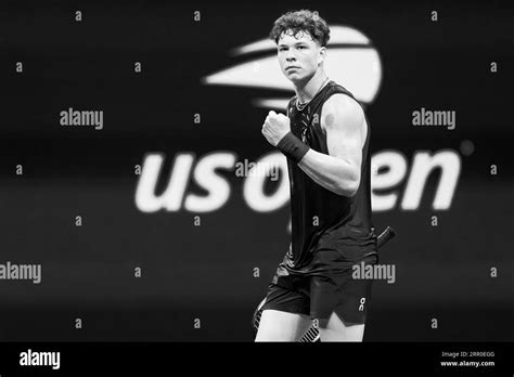 Ben Shelton Of Usa Reacts During Quarterfinal Round Against Frances Tiafoe Of Usa At The Us Open